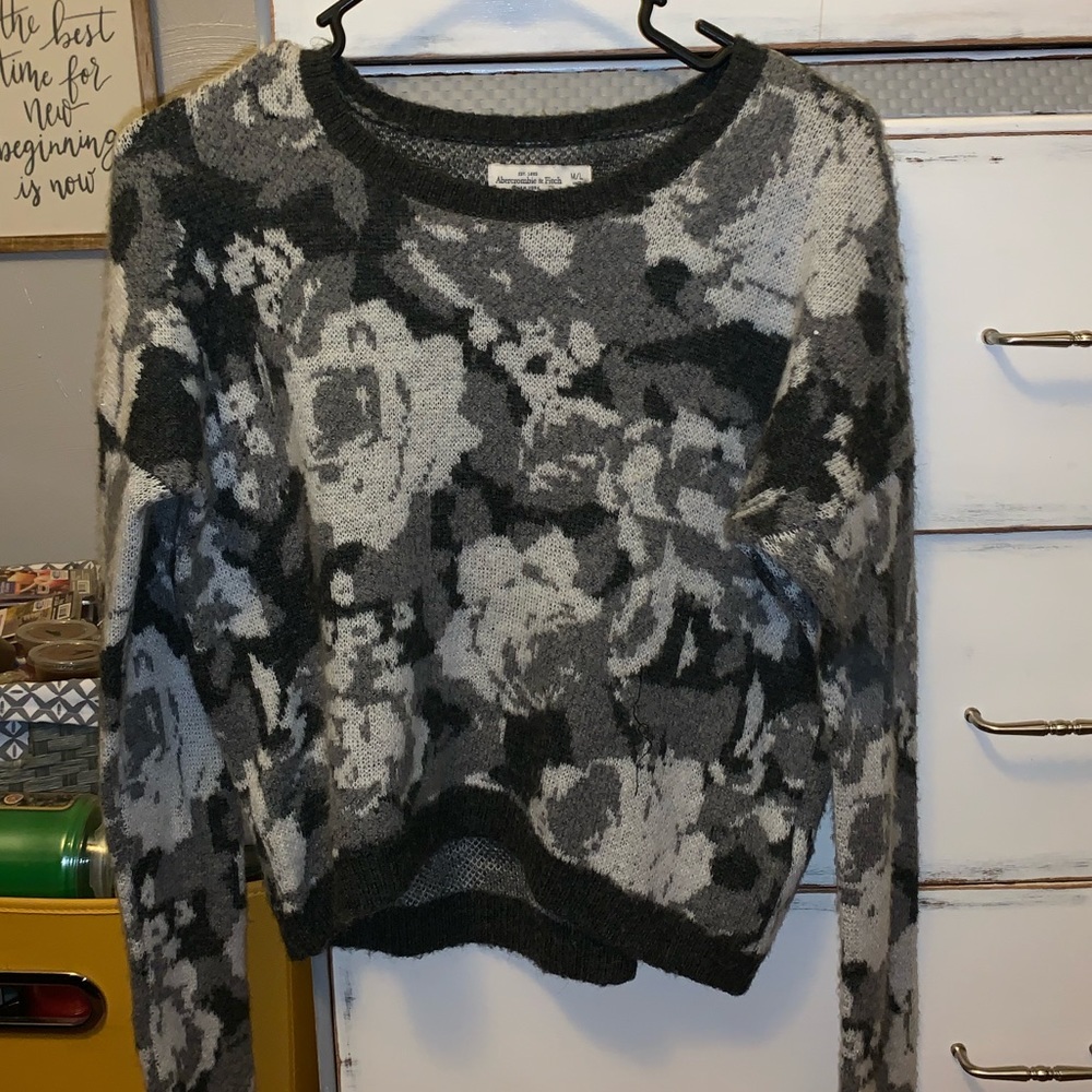 Cropped Sweater